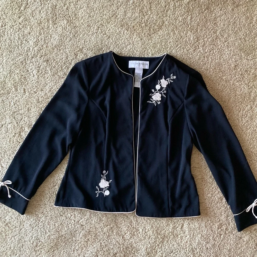 Sag Habor Chic Black Embroidered Women's Blazer - Picture 1 of 6